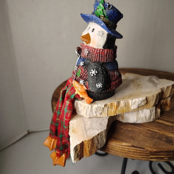Jubilee Giftware Penguin Shelf Sitter Ornament Arctic Ice Fishing Figurine - Picture 5 of 16